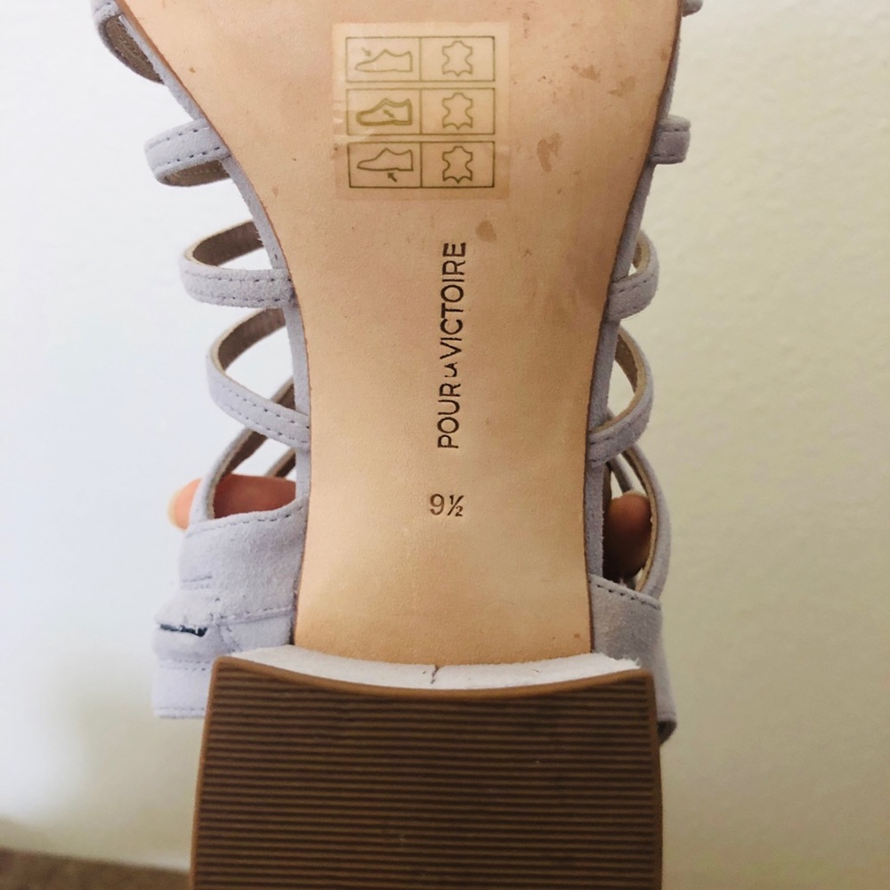 Sandals - Picture 3 of 4